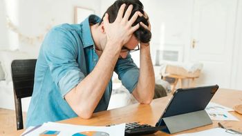 El bolsillo no aguanta: se disparó la mora y más de un 11% de las familias ya no puede pagar sus deudas
