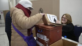 Uruguay celebra elecciones presidenciales con empate técnico