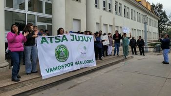 Ruidazo en el Pablo Soria: ATSA rechazó el aumento salarial del 2% y ratificó el paro