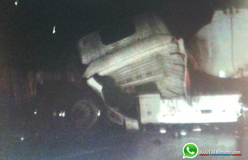 Dos camiones chocaron de frente en la Ruta 34
