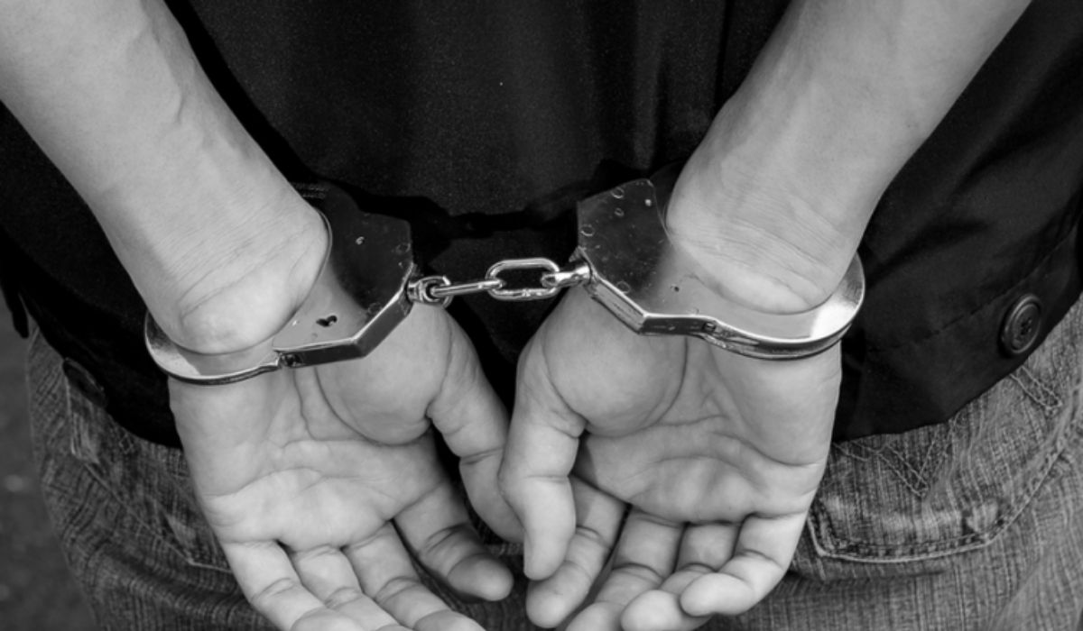 Policía condenado a 4 años prisión por abusar de dos menores