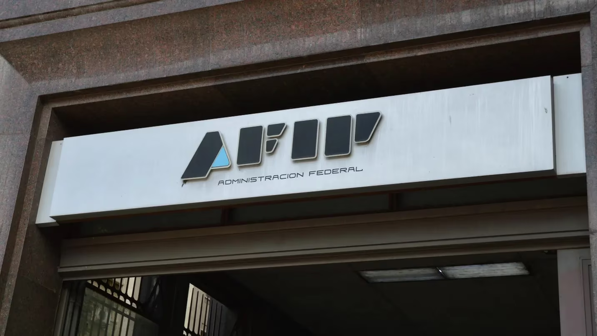 Para la recaudación, AFIP obliga a grandes empresas a pagar un anticipo ...
