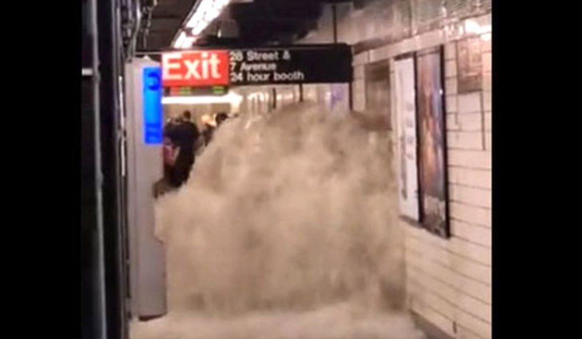 Cataratas en las estaciones: impresionantes videos del subte de Nueva York durante las inundaciones que dejaron 9 muertos