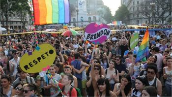 El colectivo LGTBIQ+ marcha en rechazo del discurso contra la diversidad