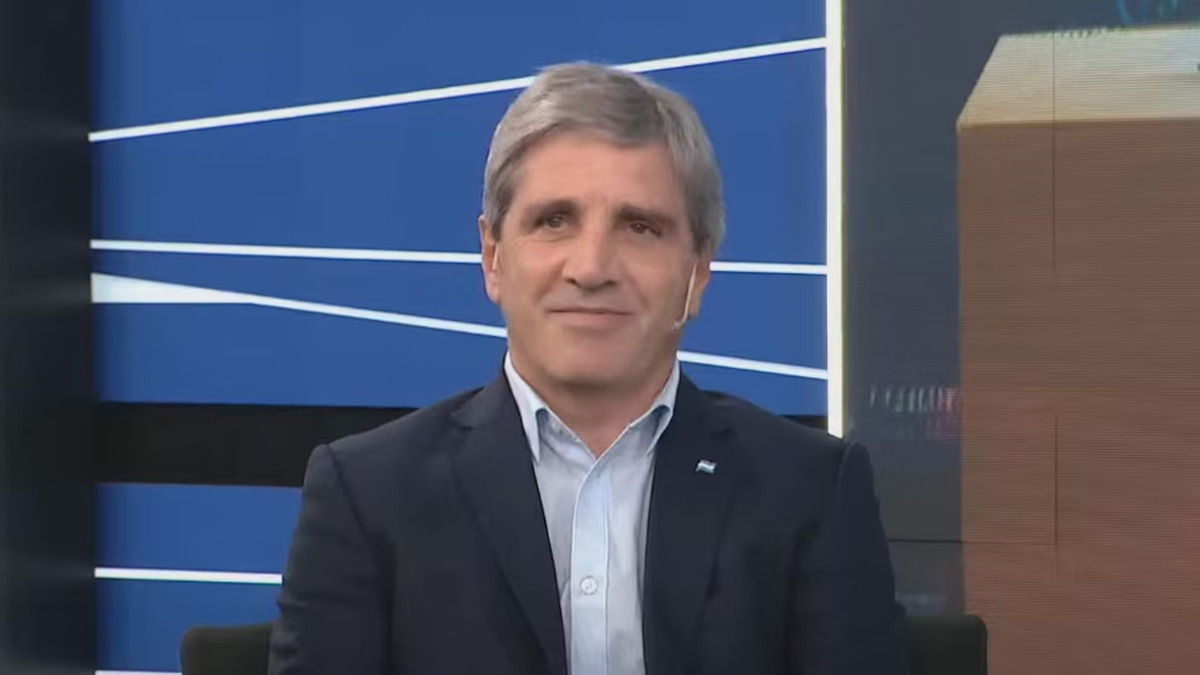 Luis Caputo: Estoy más que cómodo con el valor del dólar