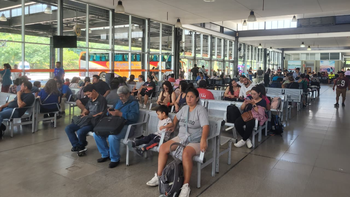 Servicios especiales por Carnaval y mucho movimiento en la Terminal de Ómnibus