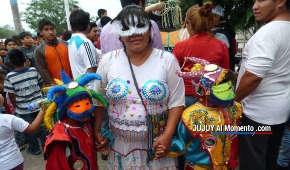 “Los Alegres de Uquía” desenterraron el Carnaval en Jujuy