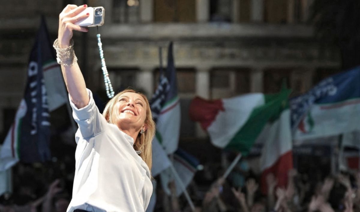 Los italianos votan un nuevo Gobierno, con la derecha como favorita