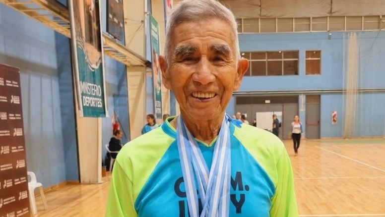 El país habla de Máximo Velázquez, el atleta jujeño más longevo de Argentina