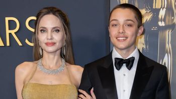 Knox, hijo de Angelina Jolie, debuta en su primera alfombra roja junto a su madre