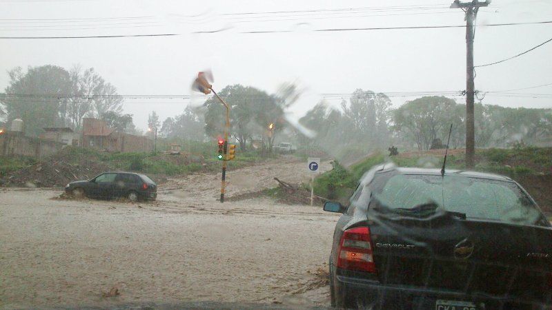 Tarde de calor, tormenta y lluvia en Jujuy