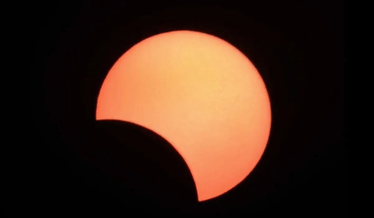 Eclipse solar: a qué hora se podrá ver en Argentina y cuánto durará