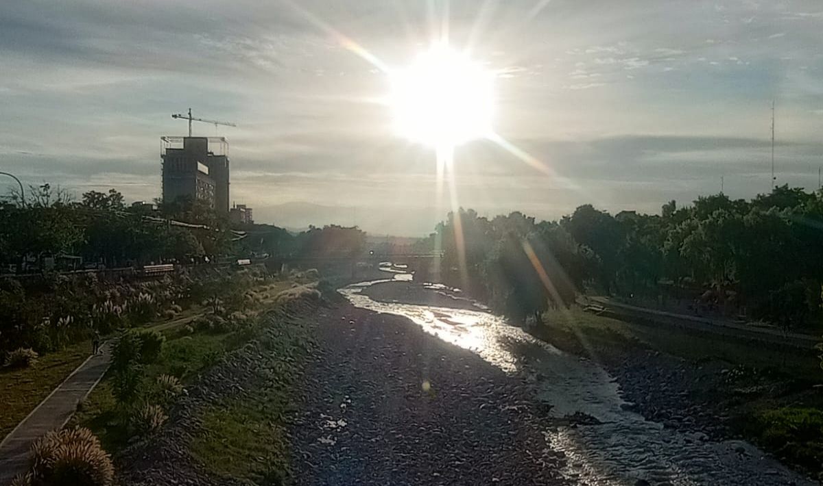 Mitad de semana con alerta por calor extremo en Jujuy