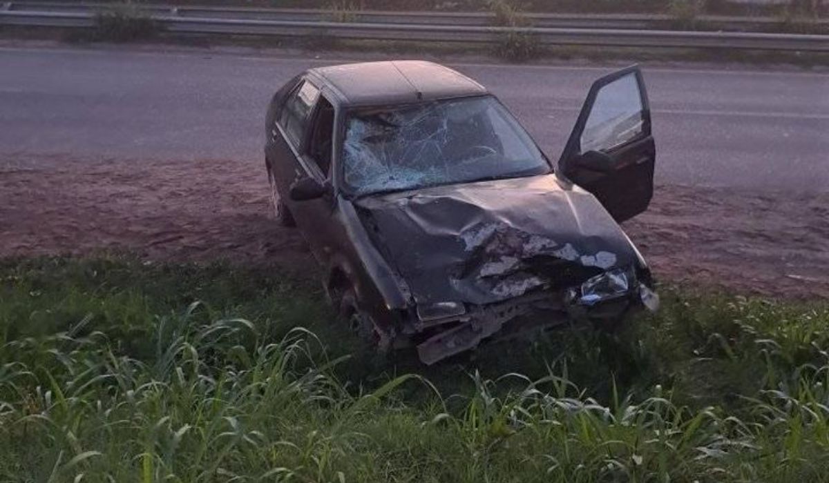 Choque Entre Auto Y Moto Dejó Tres Heridos, Uno De Ellos En Gravedad