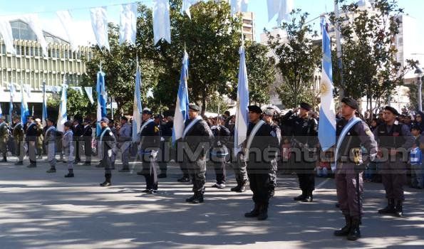 Se conmemoró el Día de la Bandera en Plaza Belgrano