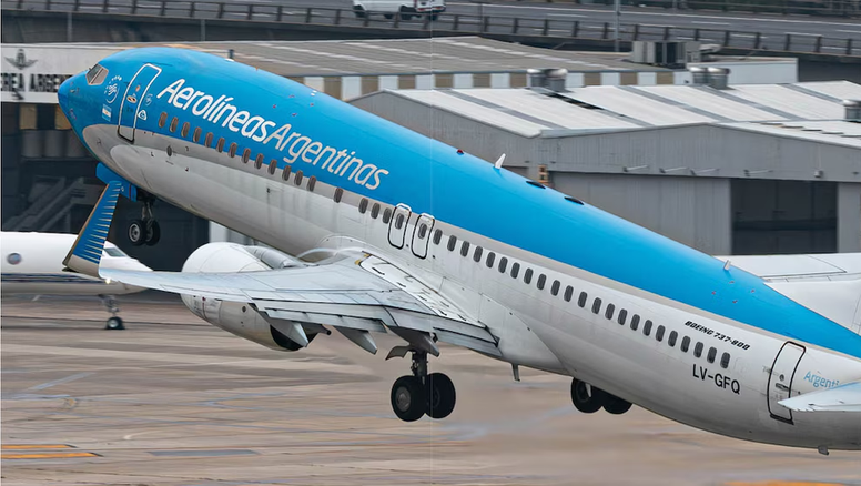 Aerolíneas Argentinas anunció 20% de descuento en todos los vuelos dentro del país