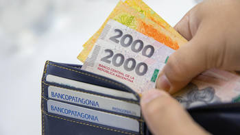 Los salarios subieron en abril pero quedó debajo de la inflación