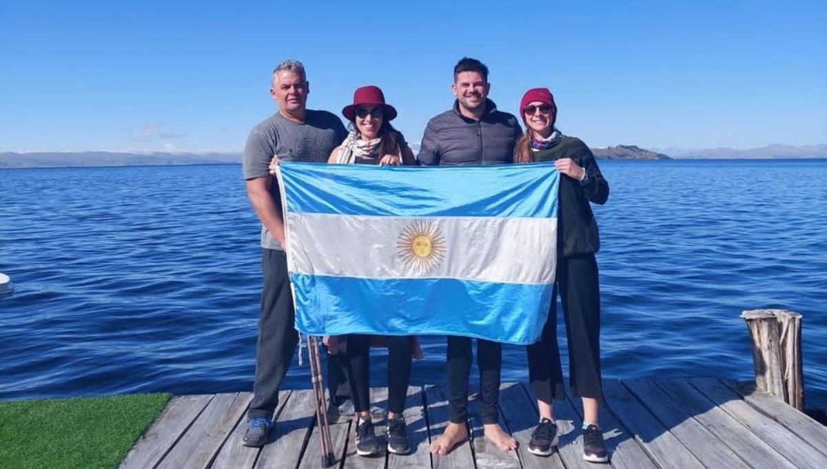 Jujeños desafiaron el frío y la altura del Lago Titicaca, hasta hubo podio