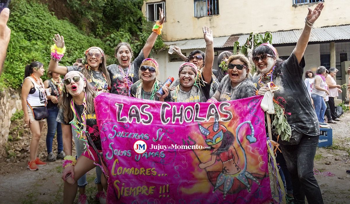 Festejan ellas y se desata el Carnaval: ¡Feliz Jueves de Comadres!