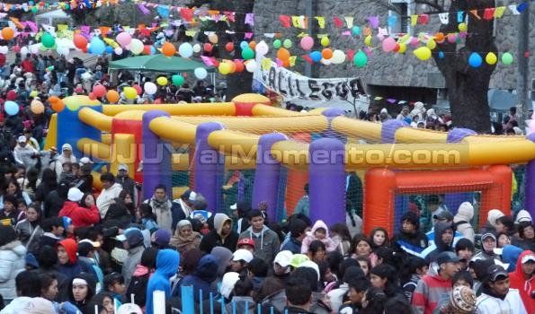 La Tupac Amaru festejó el Día del Niño a pura fiesta y show