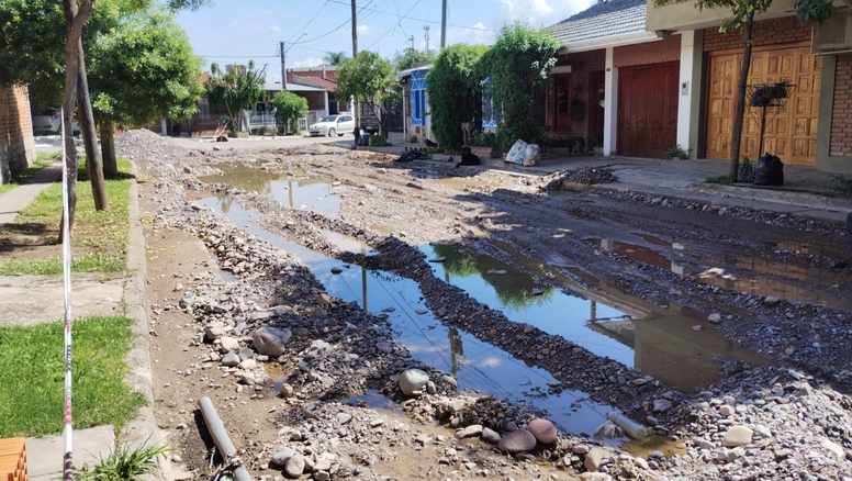 Palpalá: vecinos padecen una obra sin terminar
