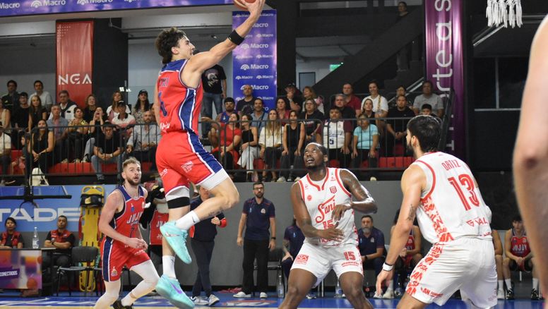 Jujuy Básquet no pudo con el puntero San Isidro