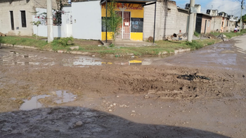 Más problemas en San José: vecinos conviven con líquidos cloacales