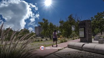 Atletismo para todos: la ciudad cuenta con su primera escuela pública