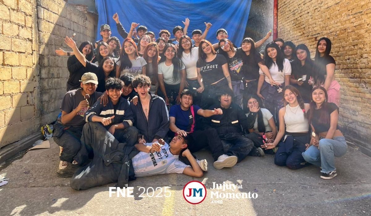 Los alumnos del IPSEL nos muestran su canchón