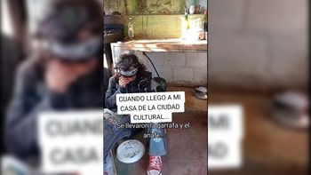 Le robaron al bailarín Camilo y tuvo que suspender la entrega de pizzas a estudiantes