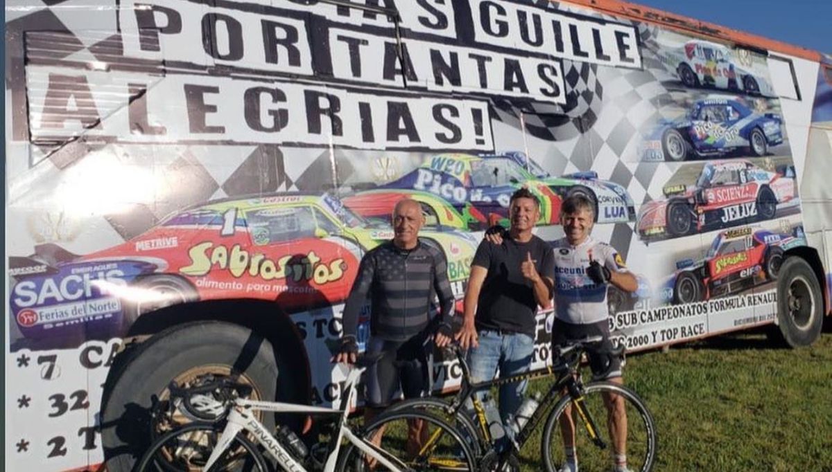 La otra faceta de Marcos Di Palma: En bici hasta San Juan a despedir a su amigo Ortelli