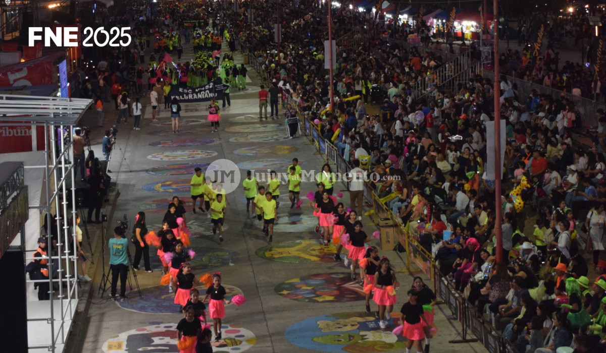 El desfile Bienvenida Primavera marcó el inicio de la FNE 2025