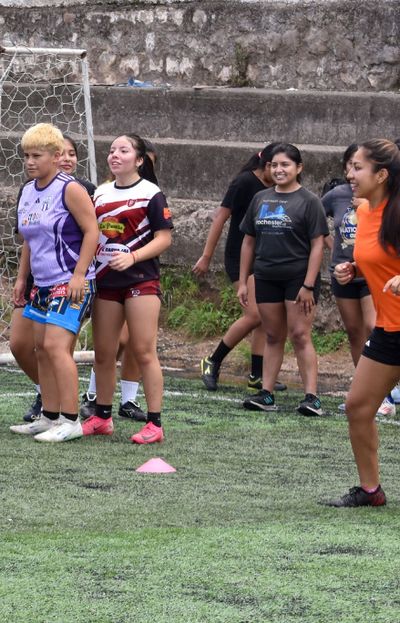 El fútbol femenino Granate abrió la temporada y convoca nuevas jugadoras