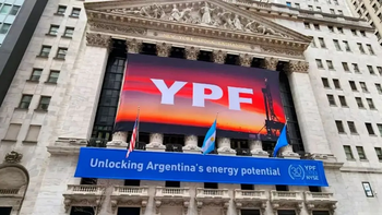 La justicia de EEUU decide si el Estado argentino debe entregar el 51% de las acciones de YPF