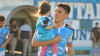 Pancho Romero y su historia motivadora: de dejar el fútbol a ser titular en la 1º Nacional