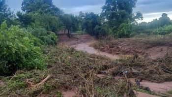 Emergencia en El Bananal: vecinos llevaron su pedido a Casa de Gobierno