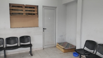 Personas en situación de calle usan la Terminal de Palpalá como refugio