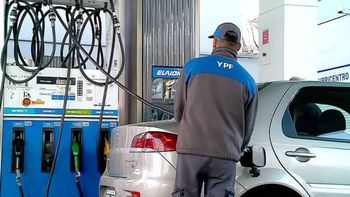 YPF aumentó 2,5% sus combustibles desde hoy: cómo quedaron los precios en los surtidores
