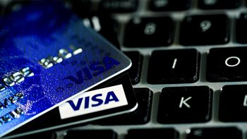 ¿Cuál es la diferencia entre una billetera digital y una tarjeta de débito?