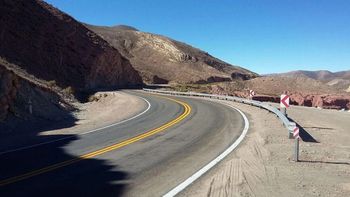 Precaución en las rutas jujeñas: informan sectores con baches, desmoronamientos y desvíos