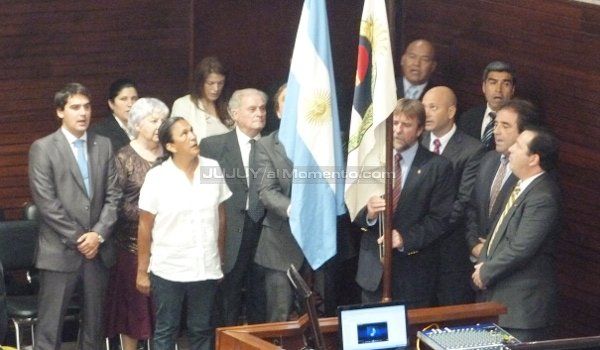 Duro cuestionamiento del gobernador a los gremios