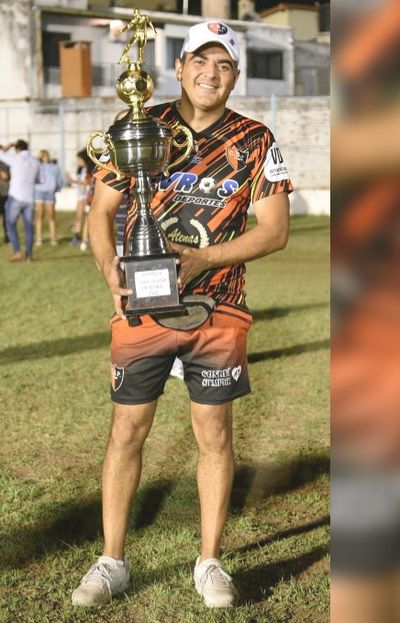 Fin de ciclo: Claudio de los Ríos dejó de ser el DT de Palermo