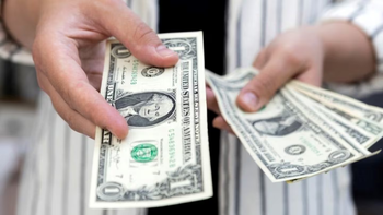 Dólar oficial: tras amagar con descontar la suba, se mantuvo en máximos en 3 semanas