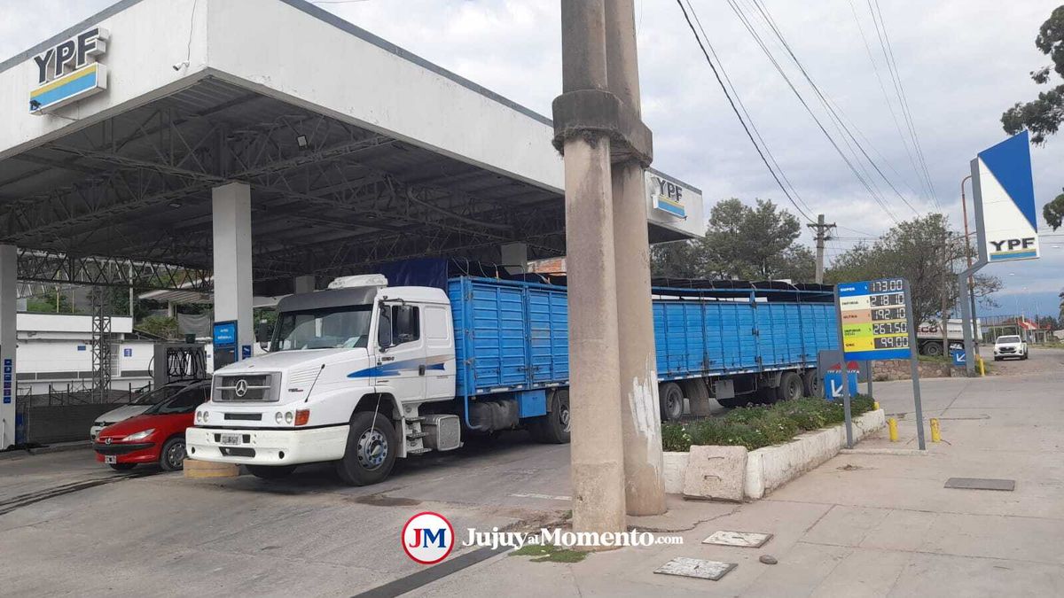 Vuelve a subir el combustible este sábado habrá un aumento del 4 Vuelve a subir el combustible este sábado habrá un aumento del 4