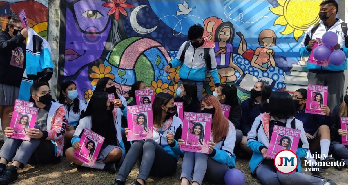 Iara Rueda Mural Y Emotivo Homenaje De Sus Compañeros A Un Año Del Femicidio