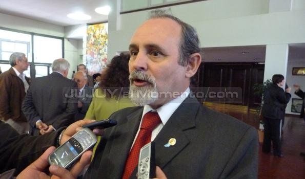 Presentaron el libro de la historia de la Bandera Nacional de la Libertad Civil