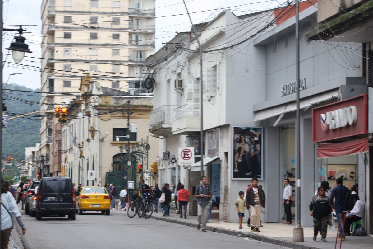 Los comercios jujeños definieron como trabajarán este lunes