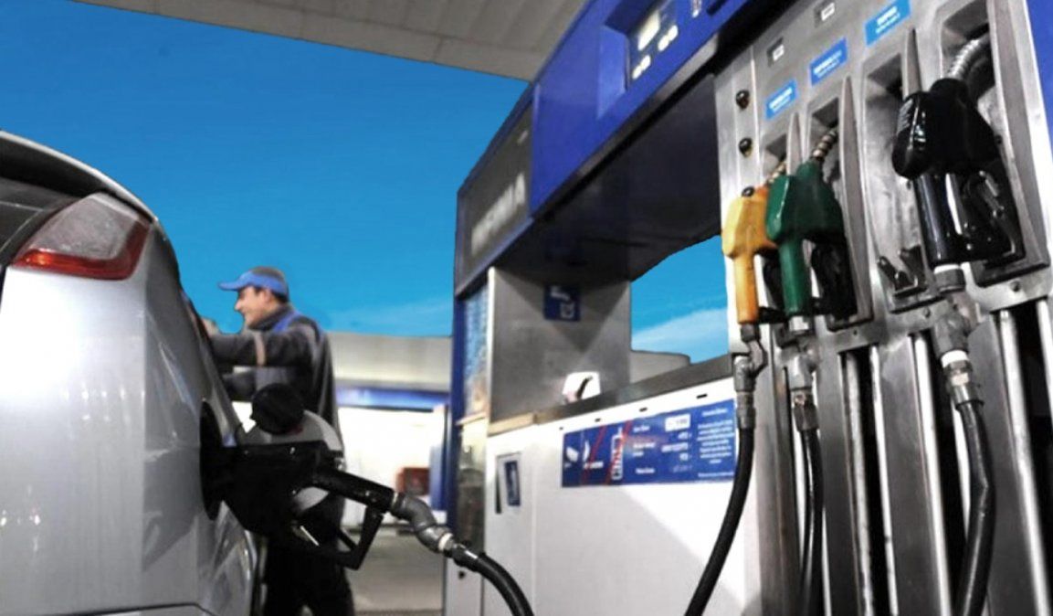 Combustibles: el gobierno prepara un decreto que alivia el cepo a las petroleras