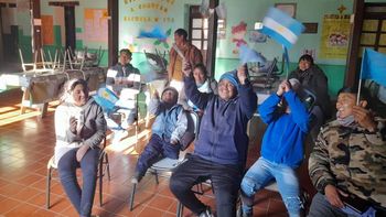 Las escuelas jujeñas no dan asueto por el Mundial y deberán ingeniárselas para ver a la Selección