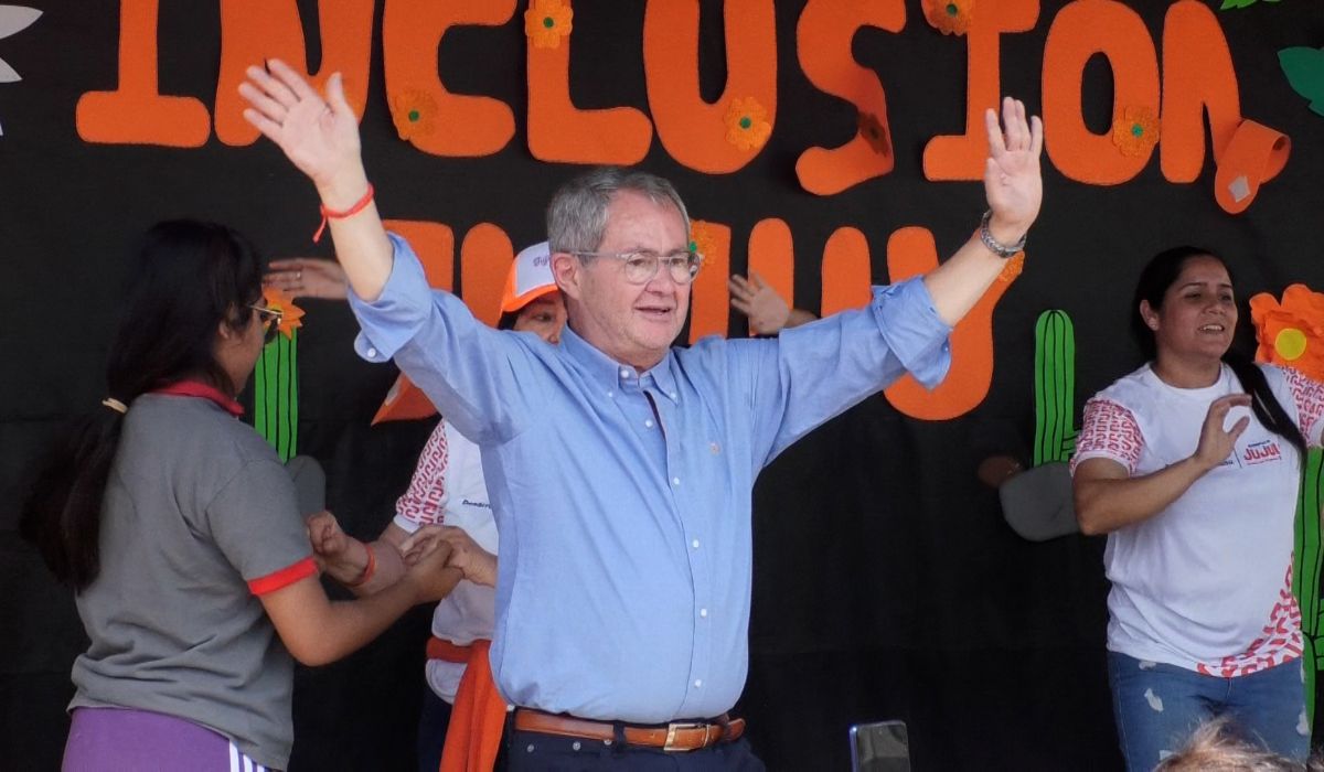 Después de perder las elecciones, el secretario de Energía se fue de vacaciones Después de perder las elecciones, el secretario de Energía se fue de vacaciones